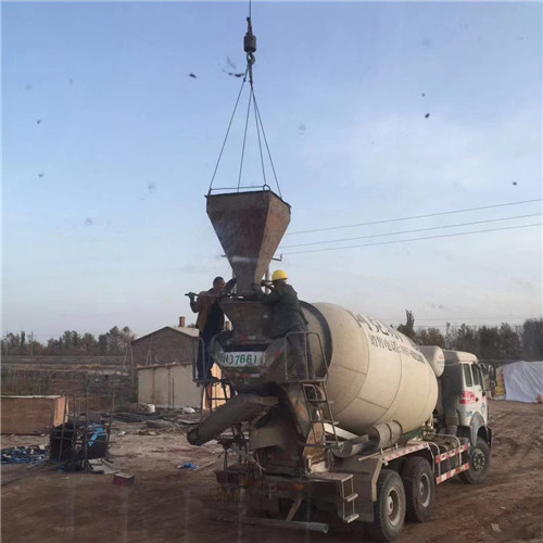 大新县“精准瞄准”—— 吊车的 “定位导航” 技术